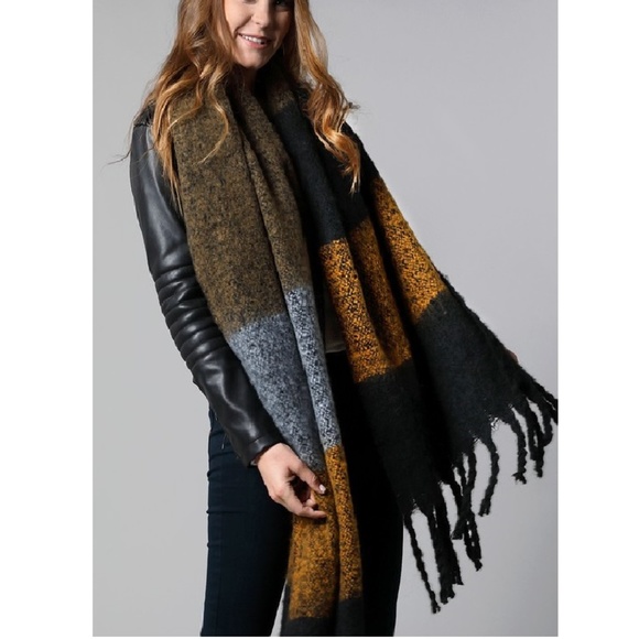 NWT Soft Chunky Wide Stripe Oversized Scarf - Picture 2 of 5